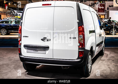 Bruxelles, Belgique, Jan 2019 : Mercedes Citan à Bruxelles Salon de l'automobile, produit par Mercedes Benz, panel van et activité de loisirs véhicule Banque D'Images