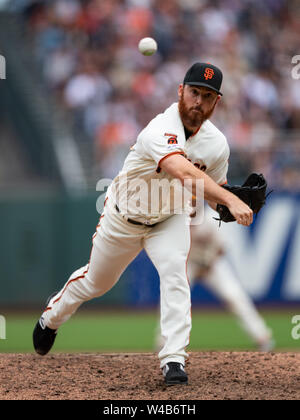 San Francisco, Californie, USA. 21 juillet, 2019. De baseball des Giants de San Francisco Dyson Sam (49) jette dans la huitième manche, lors d'un match de baseball MLB entre les Mets de New York et les Giants de San Francisco au parc d'Oracle à San Francisco, Californie. Valerie Shoaps/CSM/Alamy Live News Banque D'Images