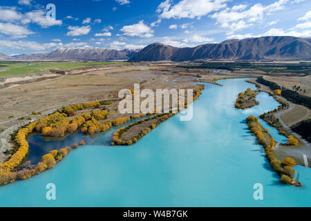 En automne, le lac Ruataniwha Mackenzie Country, île du Sud, Nouvelle-Zélande - vue aérienne Banque D'Images