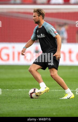 Leverkusen, Allemagne. 21 juillet, 2019. Avantage : Soccer jeu de football 'Champions pour la charité dans la BayArena. L'ancien joueur de hockey Moritz Fürste joue la balle. Credit : Marius Becker/dpa/Alamy Live News Banque D'Images