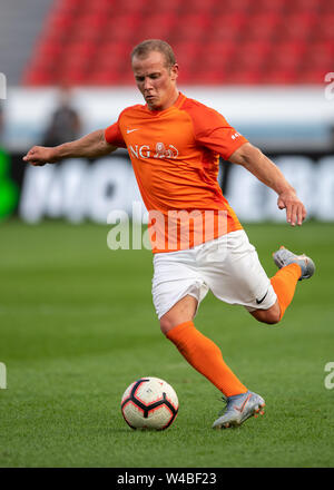 Leverkusen, Allemagne. 21 juillet, 2019. Avantage : Soccer jeu de football 'Champions pour la charité dans la BayArena. Ancienne gymnaste Fabian Hambüchen joue la balle. Credit : Marius Becker/dpa/Alamy Live News Banque D'Images