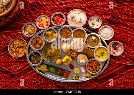 Gujarati thali Végétarien Banque D'Images