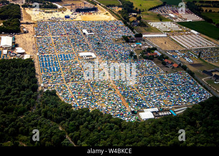 Festival 2019 ParookaVille Luftbild à l'aéroport de Weeze, fête de la musique dans le domaine de la musique de danse électronique à Weeze sur le Rhin inférieur, Rhénanie-N-W Banque D'Images