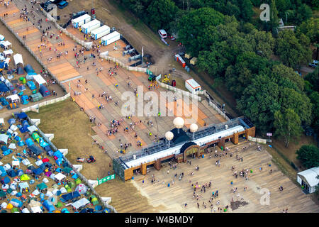 Festival 2019 ParookaVille Luftbild à l'aéroport de Weeze, fête de la musique dans le domaine de la musique de danse électronique à Weeze sur le Rhin inférieur, Rhénanie-N-W Banque D'Images