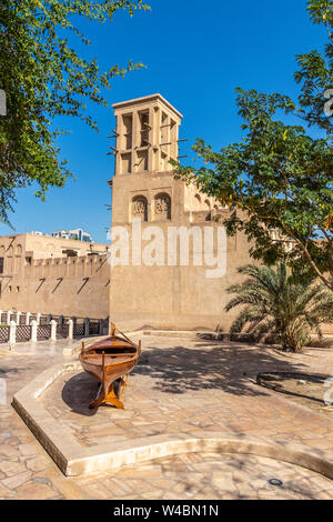 Dubaï, Émirats arabes unis - 30 novembre 2018 : Al Fahidi quartier historique, également connu sous le nom de Al Bastakiya. Banque D'Images