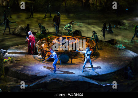 Photo de performance Cirque Du Soleil's Toruk sur la soirée d'ouverture à Manchester à la Manchester Arena comprend : Performance Où : Manchester, Royaume-Uni Quand : 20 Juin 2019 Crédit : Graham Finney/WENN Banque D'Images