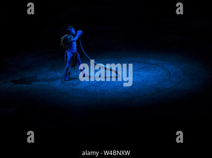 Photo de performance Cirque Du Soleil's Toruk sur la soirée d'ouverture à Manchester à la Manchester Arena comprend : Performance Où : Manchester, Royaume-Uni Quand : 20 Juin 2019 Crédit : Graham Finney/WENN Banque D'Images