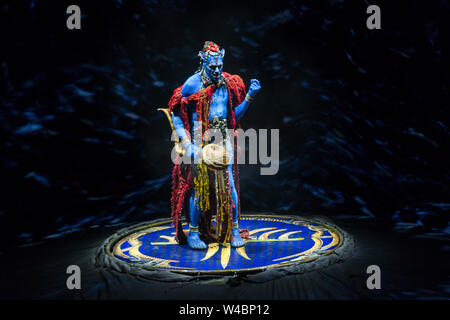 Photo de performance Cirque Du Soleil's Toruk sur la soirée d'ouverture à Manchester à la Manchester Arena comprend : Performance Où : Manchester, Royaume-Uni Quand : 20 Juin 2019 Crédit : Graham Finney/WENN Banque D'Images