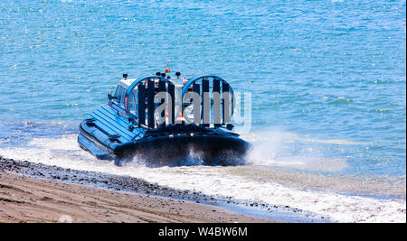 Sur aéroglisseur Pasific océan dans la péninsule du Kamtchatka Banque D'Images