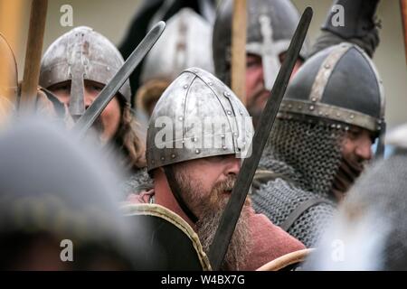 Heysham, Lancashire. 21 juillet 2019. Festival Viking avec un campement de l'histoire vivante, défilé, de reconstitution, d'armes, d'affichage et les costumes. Banque D'Images