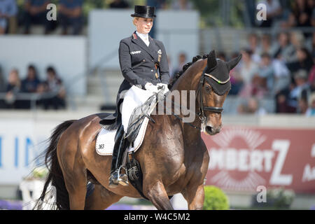 Jessica von Bredow-WERNDL, GER, sur TSF Dalera BB, promotion, prix de la famille Tesch, Grand Prix CDIO5, le 18.07.2019, World Equestrian Festival, CHIO Aachen 2019 à partir de 16.07 - 21.07.2019 à Aix-la-Chapelle (Allemagne) ; l'utilisation dans le monde entier | Banque D'Images