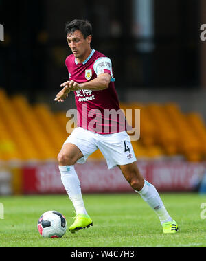 Du Burnley Jack Cork durant la pré-saison match amical à Vale Park, Stoke-on-Trent. Banque D'Images