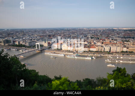 Vue miniature de la Danube et Pest de la colline Gellert Banque D'Images