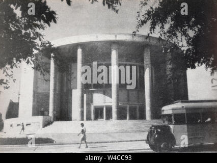 Photo historique du théâtre national Habimah, Tel Aviv, Israël vers 1945 Banque D'Images