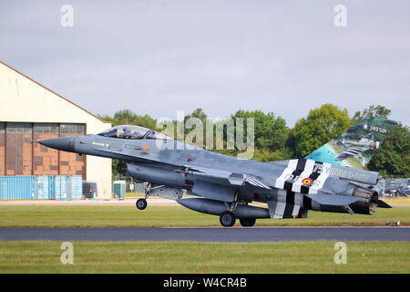 General Dynamics F-16 belge en couleurs D-Day landing au Royal International Air Tattoo à Fairford RIAT 2019 RAF, Gloucestershire, Royaume-Uni Banque D'Images