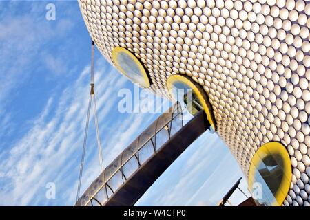 Pont suspendu Birmingham Bullring architecture futuriste Banque D'Images