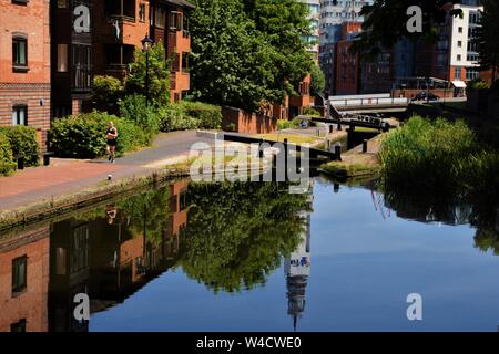 Réflexions du canal de Birmingham Banque D'Images