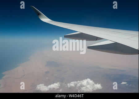 05.06.2019, Oman - sur un vol au-dessus d'Oman Qatar Airways dans un Airbus A350 à destination de Doha. Banque D'Images
