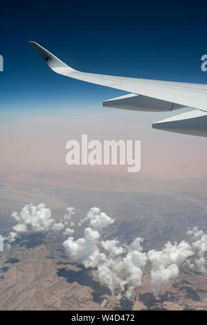 05.06.2019, Oman - sur un vol au-dessus d'Oman Qatar Airways dans un Airbus A350 à destination de Doha. Banque D'Images