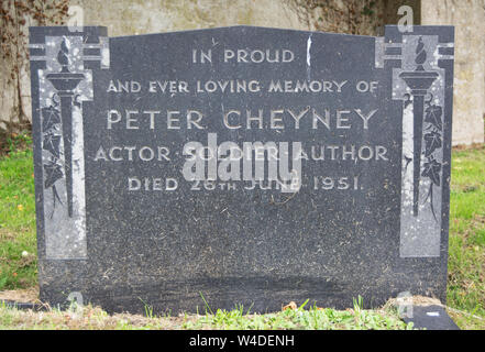 Tombe du soldat, acteur et auteur peter cheyney, mieux connu pour ses romans policiers, à Putney Vale Cemetery, Londres, Angleterre Banque D'Images