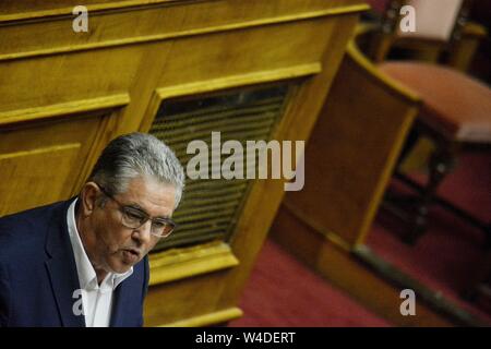 Athènes, Grèce. 20 juillet, 2019. Le Secrétaire Général du Parti communiste de Grèce, Dimitris Koutsoumbas la parole lors du premier jour d'énoncés de politiques du nouveau Gouvernement grec au Parlement grec à Athènes. Credit : Giorgos Zachos SOPA/Images/ZUMA/Alamy Fil Live News Banque D'Images