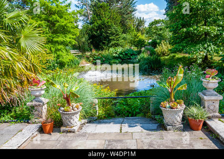 Une vue de l'Myddelton House Gardens dans Enfield, un jour d'été Banque D'Images