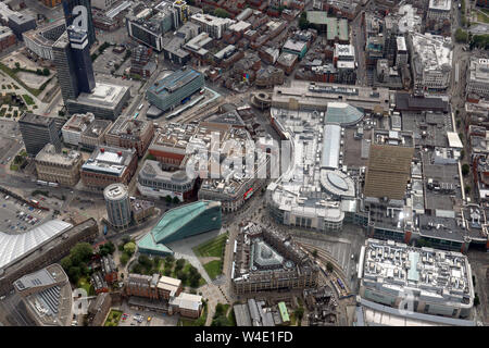 Vue aérienne du centre-ville de Manchester montrant Musée National du Football, Corn Exchange & Manchester Arndale Shopping Centre Banque D'Images