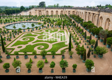 L'Orangerie vue du parterre Sud - Château de Versailles Gardens, Yvelines, Île-de-France de France Banque D'Images