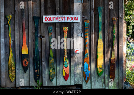 Palettes de bois décoratif à Strathcona Park Lodge dans le parc provincial Strathcona, près de Campbell River, sur l'île de Vancouver, Colombie-Britannique, Canada Banque D'Images