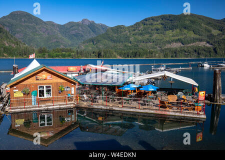 Westview Marina et Lodge de Tahsis, près de Gold River, l'île de Vancouver, Colombie-Britannique, Canada Banque D'Images