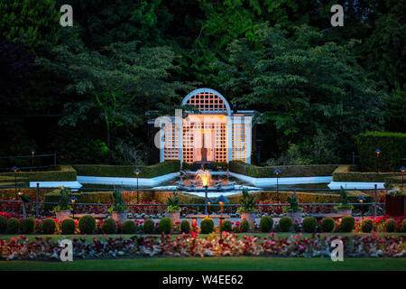 Star étang dans le jardin italien à Butchart Gardens - Brentwood Bay, près de Victoria, île de Vancouver, Colombie-Britannique, Canada Banque D'Images