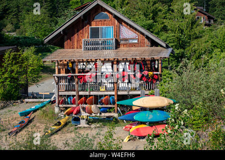 Au centre d'équipement Waterfont au Strathcona Park Lodge dans le parc provincial Strathcona, près de Campbell River, sur l'île de Vancouver, Colombie-Britannique, Canada Banque D'Images