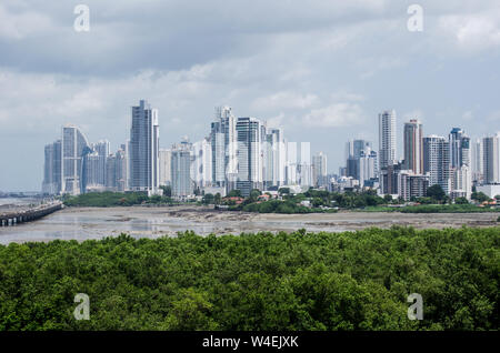 Vue de Punta Pacífica et Coco de Mar salon à Panama City Banque D'Images