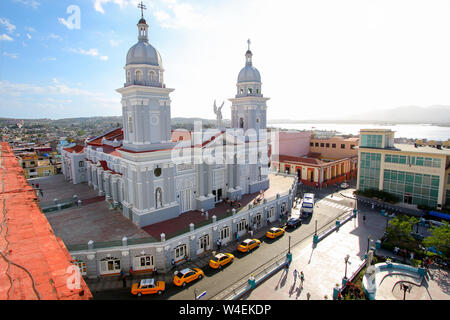 Vue aérienne de la cathédrale de Santiago de Cuba Banque D'Images