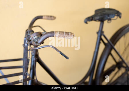 Old Rusty Vintage Bicycle, le guidon Banque D'Images