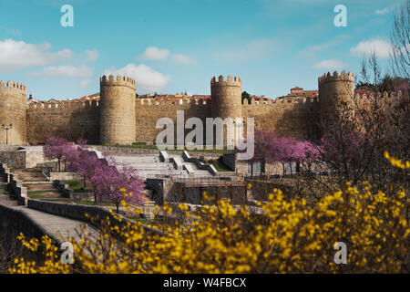 Murs médiévaux de la ville de Avila - Avila, Castille et Leon, Espagne Banque D'Images