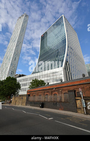 Un bâtiment de la rue Bank et de Terre-Neuve, Canary Wharf, East London, Royaume-Uni Banque D'Images