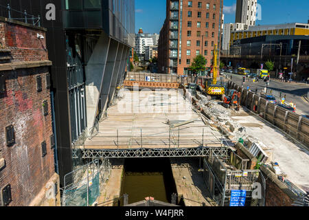 Partiellement démantelés, construit sur la plate-forme p16 pour la construction de l'axe Tower apartment block, Whitworth St. West, Manchester, UK Banque D'Images