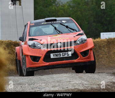 Oliver Mellors, Proton Iriz R5, Forest rally, Festival of Speed, Speed Kings, Goodwood Festival of Speed, juillet 2019, poussière, Goodwood Festival of Banque D'Images