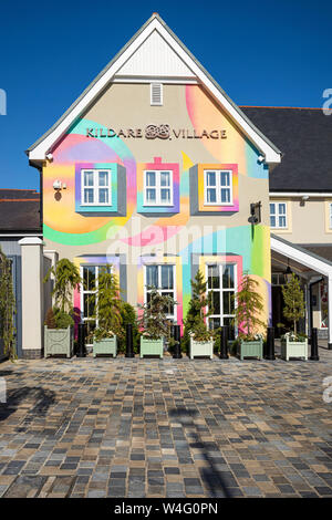 Kildare Village outlet center, une partie de la Collection shopping Bicester Village, Nurney, comté de Kildare, Irlande Banque D'Images