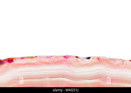Résumé fond minéral agate rose, cross section isolé sur fond blanc Banque D'Images