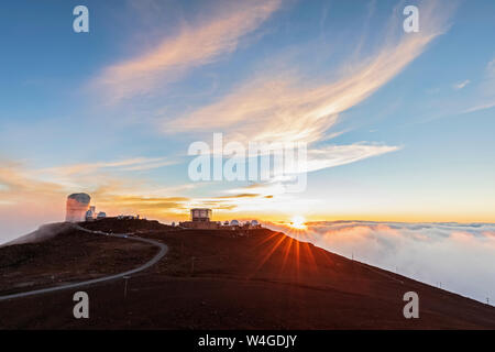 Vue du sommet de Red Hill à l'Observatoire de l'Haleakala au coucher du soleil, Maui, Hawaii, USA Banque D'Images