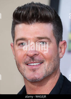 Hollywood, États-Unis. 22 juillet, 2019. HOLLYWOOD, LOS ANGELES, CALIFORNIE, USA - 22 juillet : Robin Thicke arrive à la première mondiale de Sony Pictures' 'Il était une fois à Hollywood" tenue à l'IMAX Théâtre chinois de Grauman, le 22 juillet 2019 à Hollywood, Los Angeles, Californie, États-Unis. (Photo par Xavier Collin/Image Crédit : Agence de Presse) L'agence de presse Image/Alamy Live News Banque D'Images