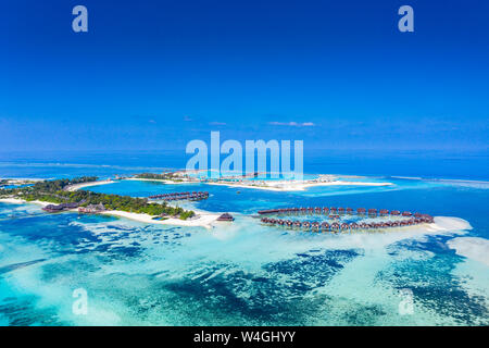 Vue aérienne sur Meeru Island et Bodufinolhu avec Fun Island Resort, South Male Atoll, Maldives Banque D'Images