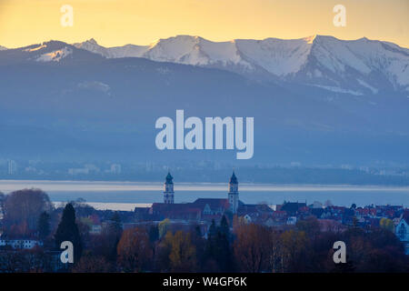 Lever du soleil sur le lac de Constance et Lindau, Bavière, Allemagne Banque D'Images