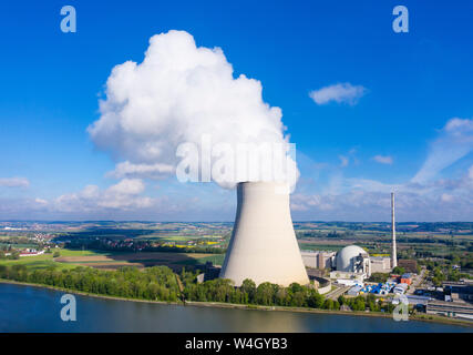 Centrale nucléaire d'Isar, réservoir de Niederaichbach, près de Landshut, Bavière, Allemagne, drone abattu Banque D'Images