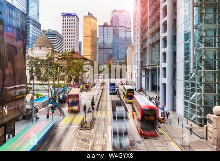 Les tramways et les bus à Hong Kong Central, Hong Kong, Chine Banque D'Images