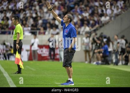 23 juillet 2019 - Tokyo, Japon - Ernesto Valverde, manager du FC Barcelone réagit à l'occasion d'un match contre Chelsea FC pour la Coupe 2019 à Saitama Rakuten Stadium 2002. Chelsea FC 2-1 sur le FC Barcelone dans la cuvette de Rakuten, à Tokyo. (Crédit Image : © Rodrigo Reyes Marin/Zuma sur le fil) Banque D'Images