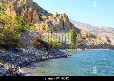 Uzundere (Tortum) lac lors de l'heure d'été à Erzurum, Turquie Banque D'Images