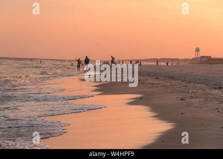 Coucher de soleil sur Holden Beach, North Carolina, United States Banque D'Images